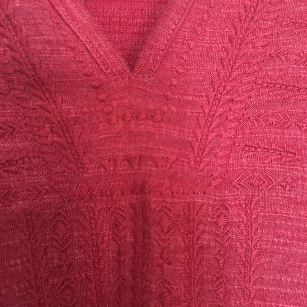 Woman’s top - Picture 3 of 4